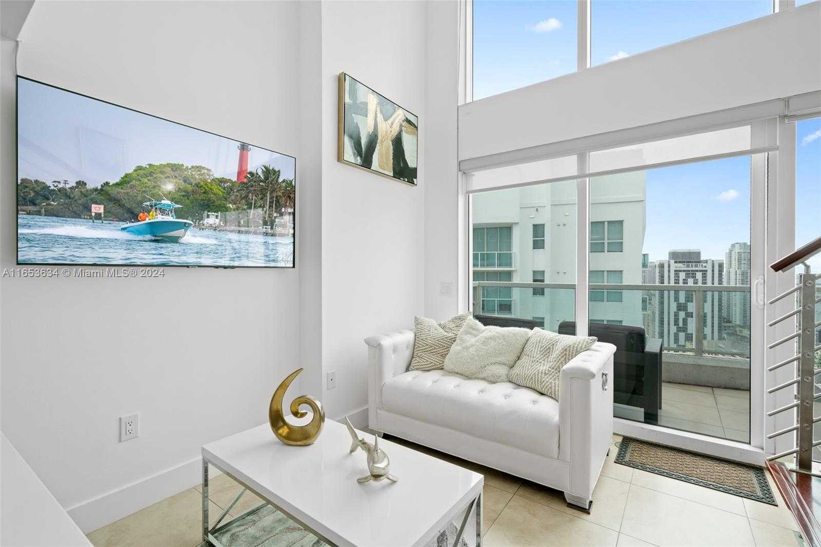 Small Image of 41 SOUTH EAST 5TH ST #2311, Miami Number 10