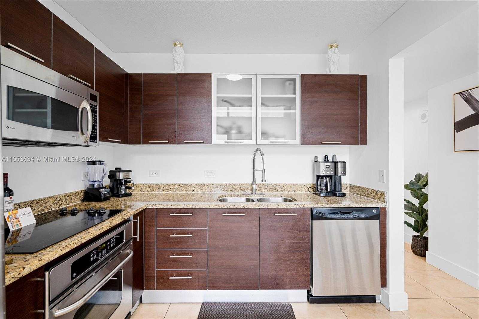 Small Image of 41 SOUTH EAST 5TH ST #2311, Miami Number 7