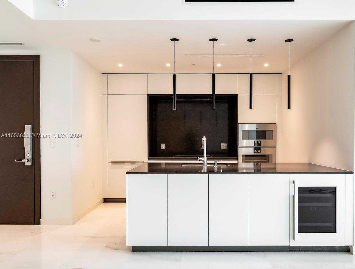 Small Image of 300 BISCAYNE BLVD WAY #902, Miami Number 11