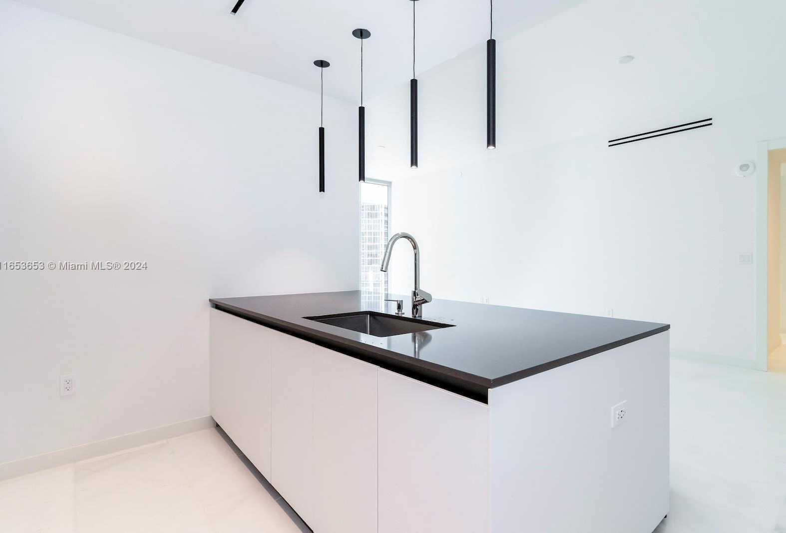 Small Image of 300 BISCAYNE BLVD WAY #902, Miami Number 13