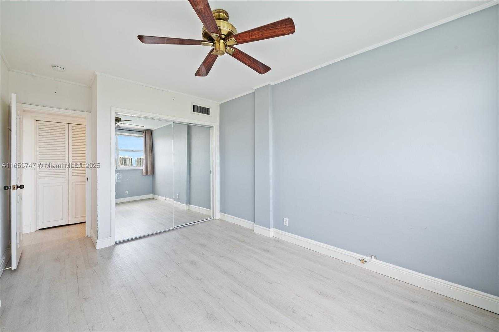 Small Image of 9381 EAST BAY HARBOR DR #603S, Bay Harbor Islands Number 27