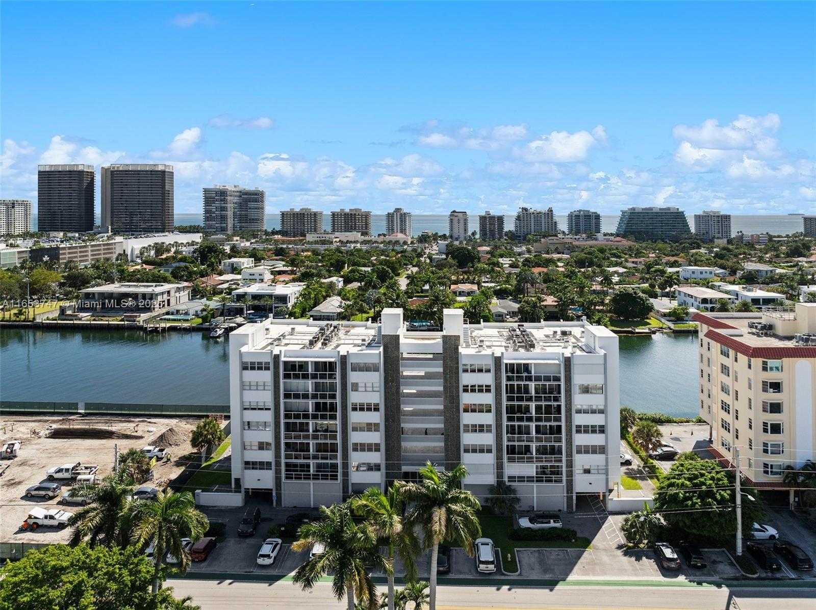 Small Image of 9381 EAST BAY HARBOR DR #603S, Bay Harbor Islands Number 5