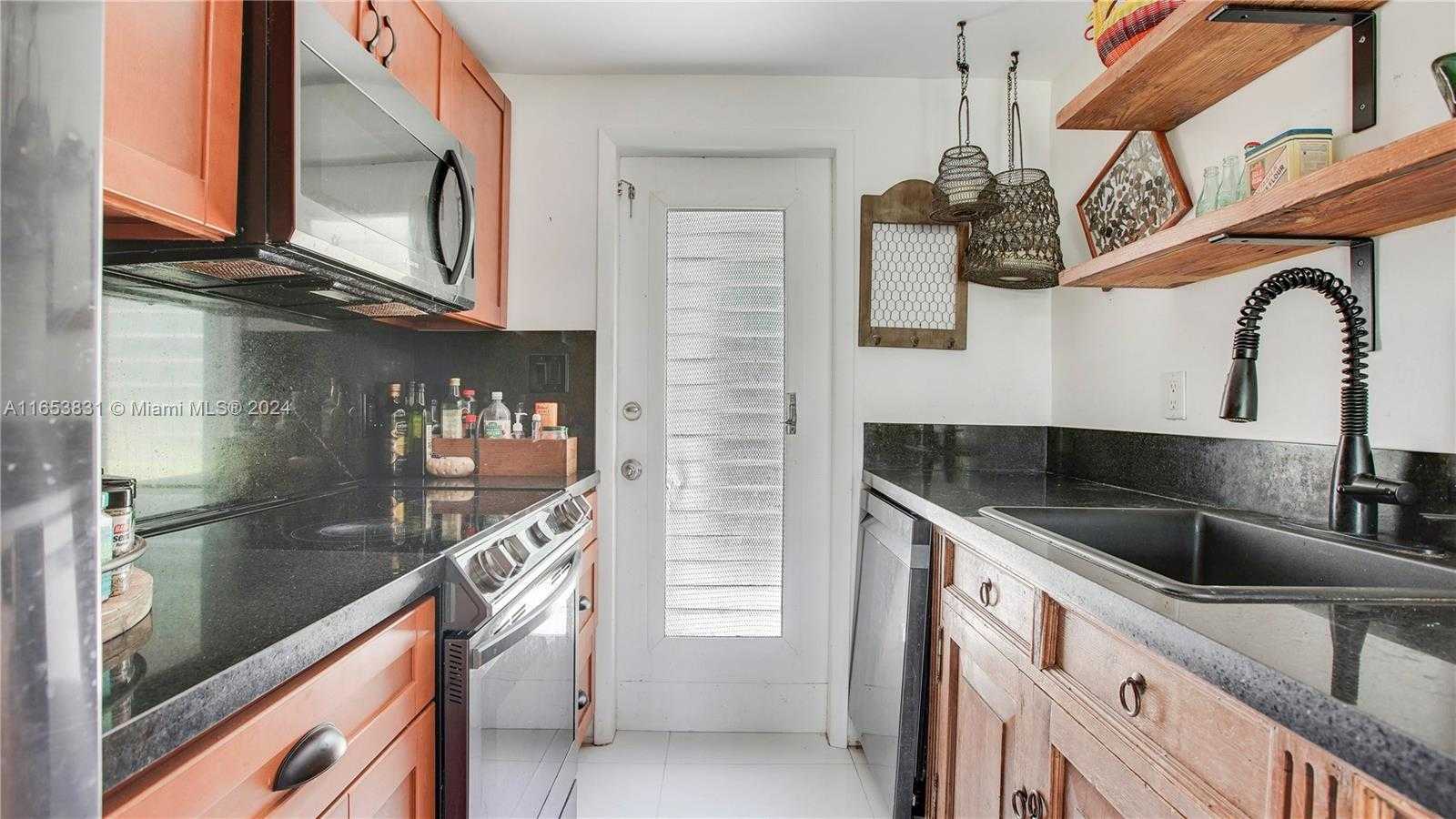 Small Image of 1155 103RD ST #4A, Bay Harbor Islands Number 3