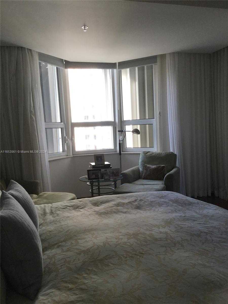 Small Image of 808 BRICKELL KEY DR #2005, Miami Number 12