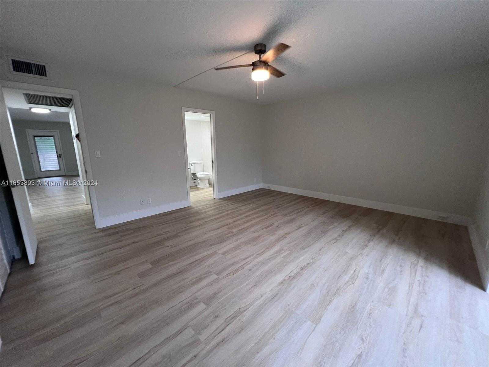 Small Image of 2002 GRANADA DR #J3, Coconut Creek Number 20