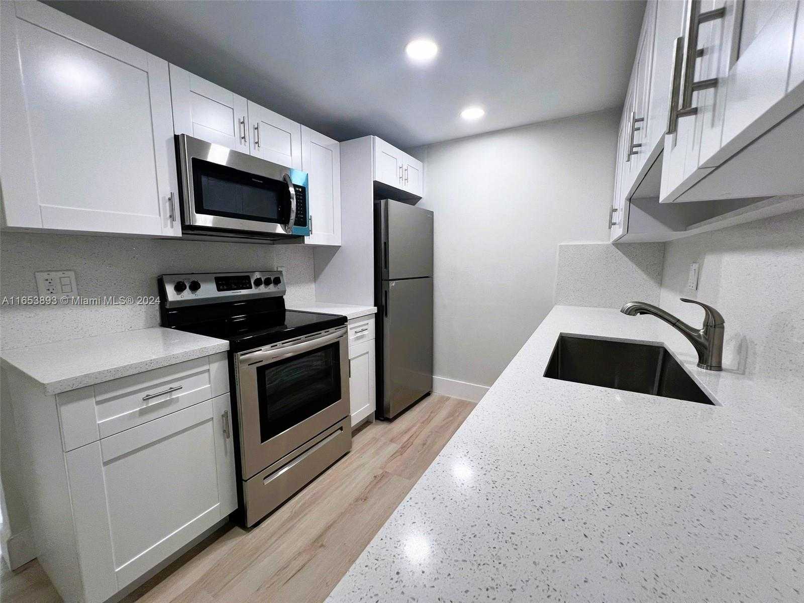 Small Image of 2002 GRANADA DR #J3, Coconut Creek Number 3