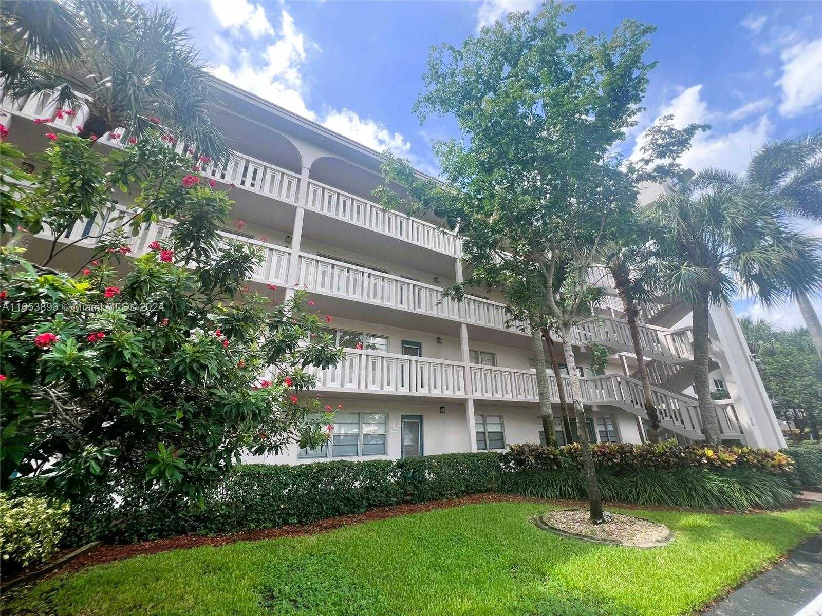 Small Image of 2002 GRANADA DR #J3, Coconut Creek Number 6