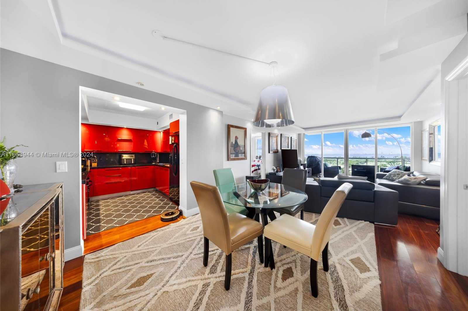 Small Image of 5600 COLLINS AVE #14M, Miami Beach Number 13