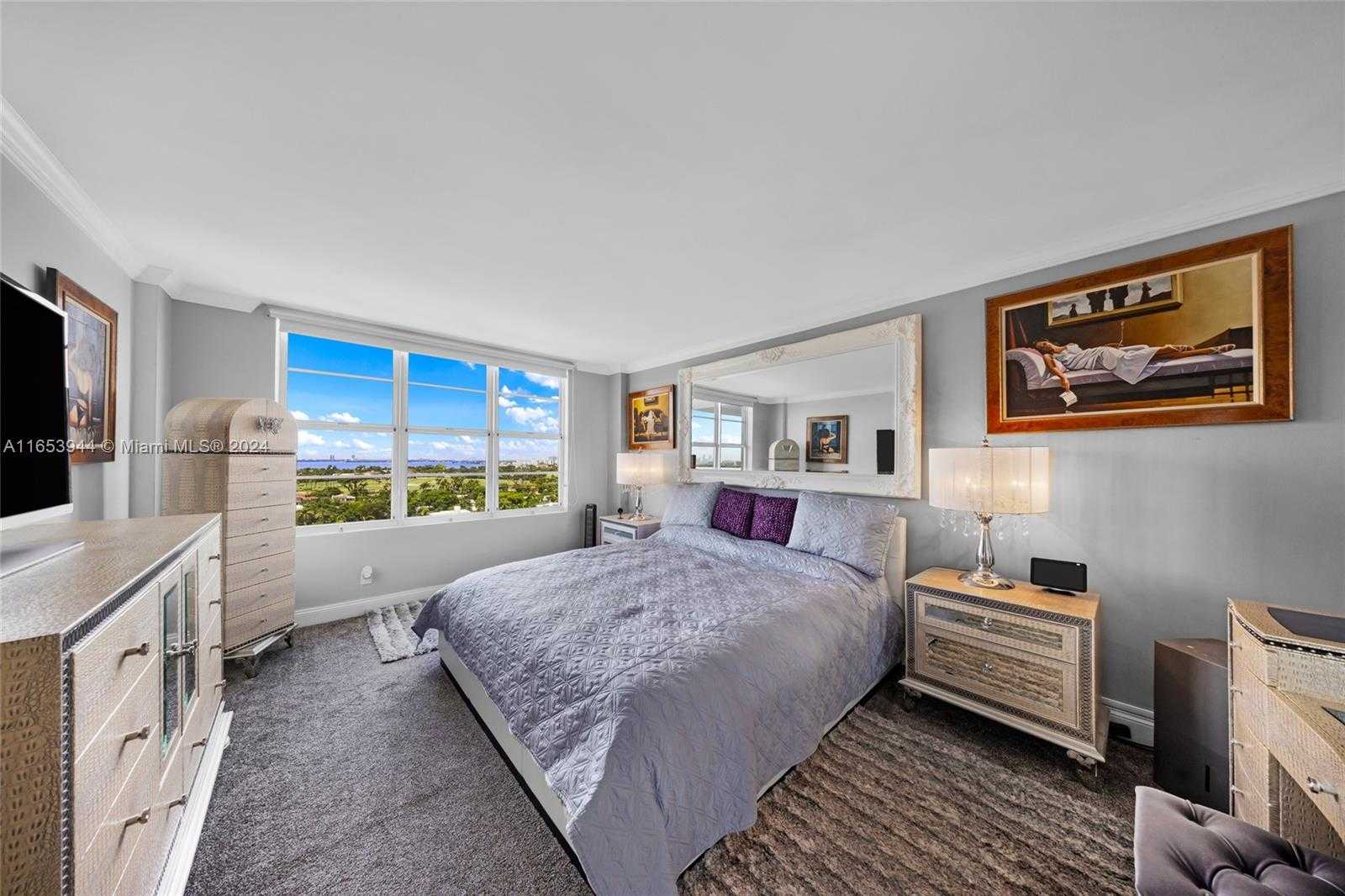 Small Image of 5600 COLLINS AVE #14M, Miami Beach Number 18