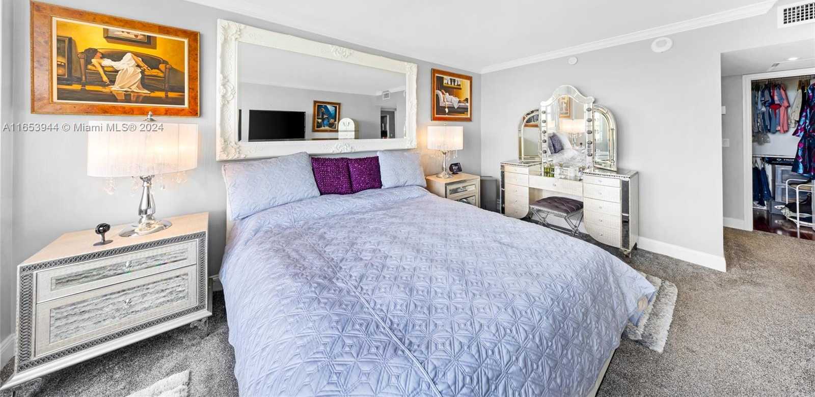 Small Image of 5600 COLLINS AVE #14M, Miami Beach Number 20