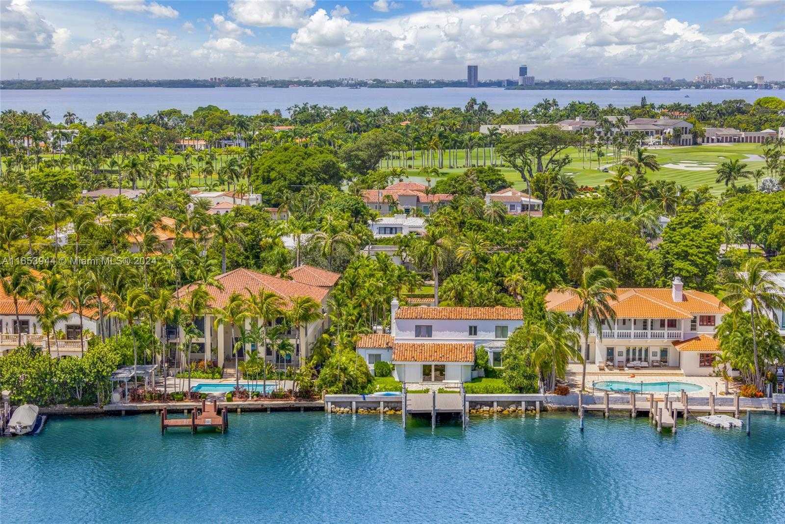 Small Image of 5600 COLLINS AVE #14M, Miami Beach Number 3