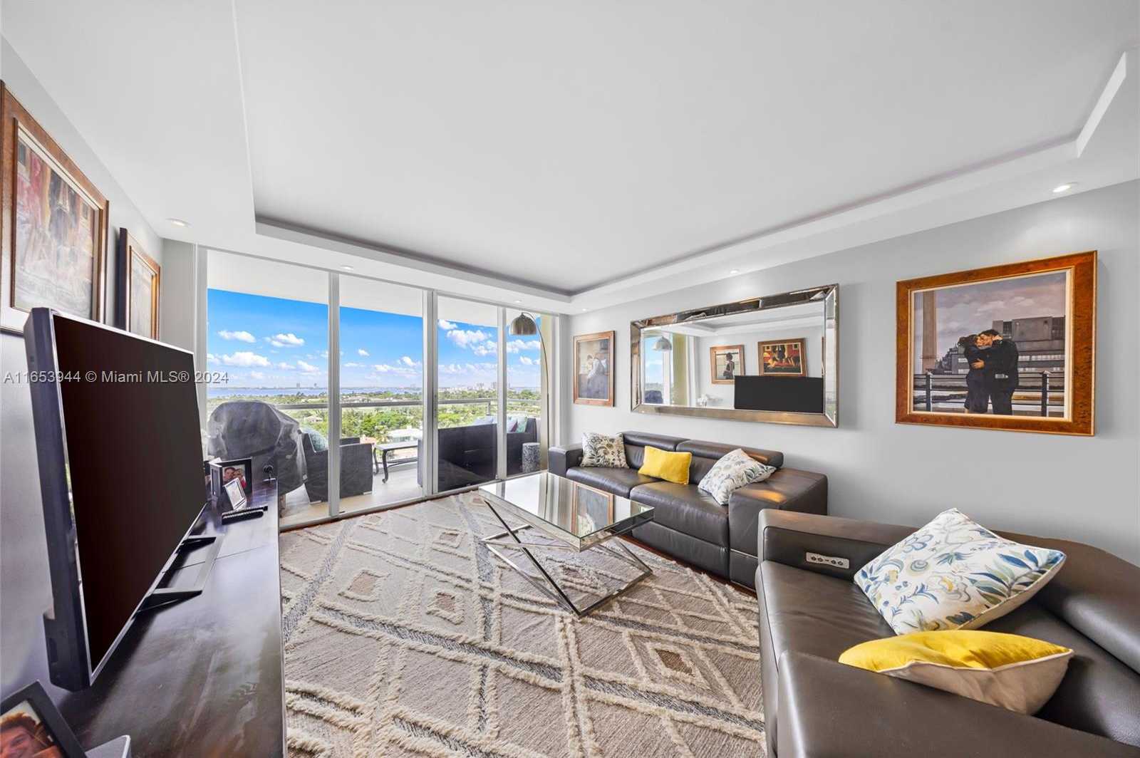 Small Image of 5600 COLLINS AVE #14M, Miami Beach Number 30