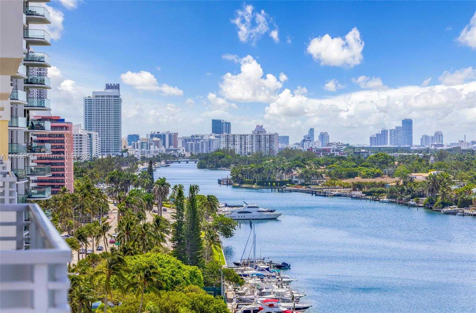 Small Image of 5600 COLLINS AVE #14M, Miami Beach Number 31