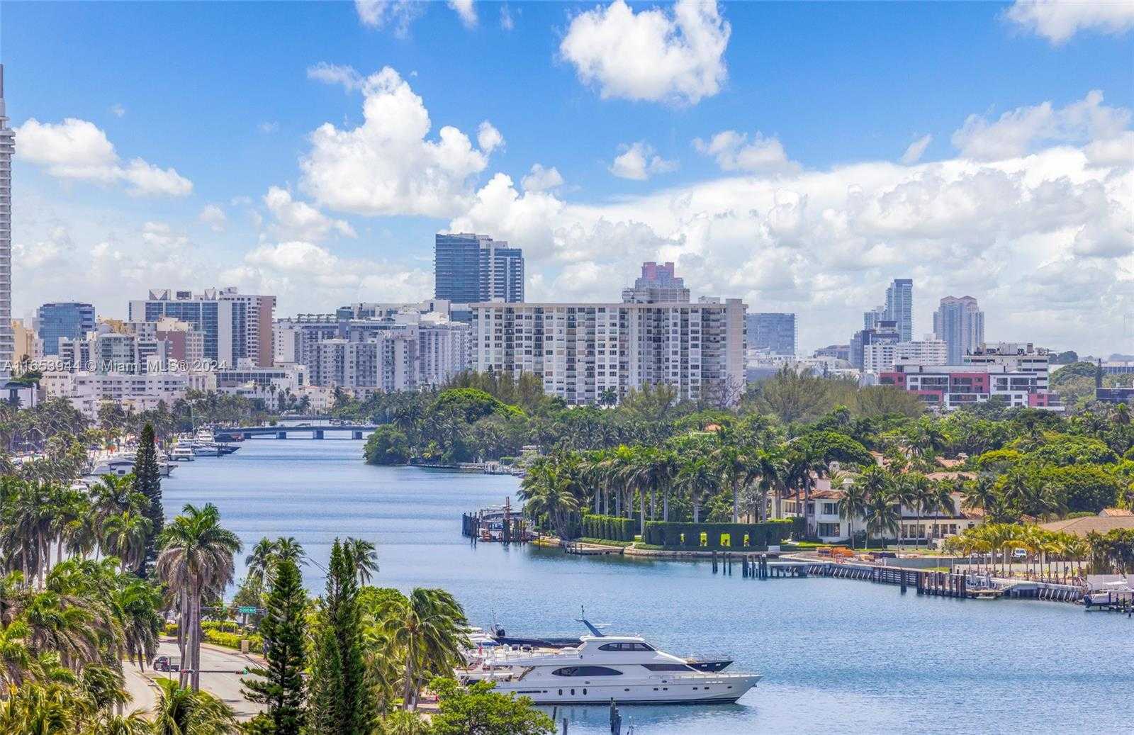 Small Image of 5600 COLLINS AVE #14M, Miami Beach Number 32