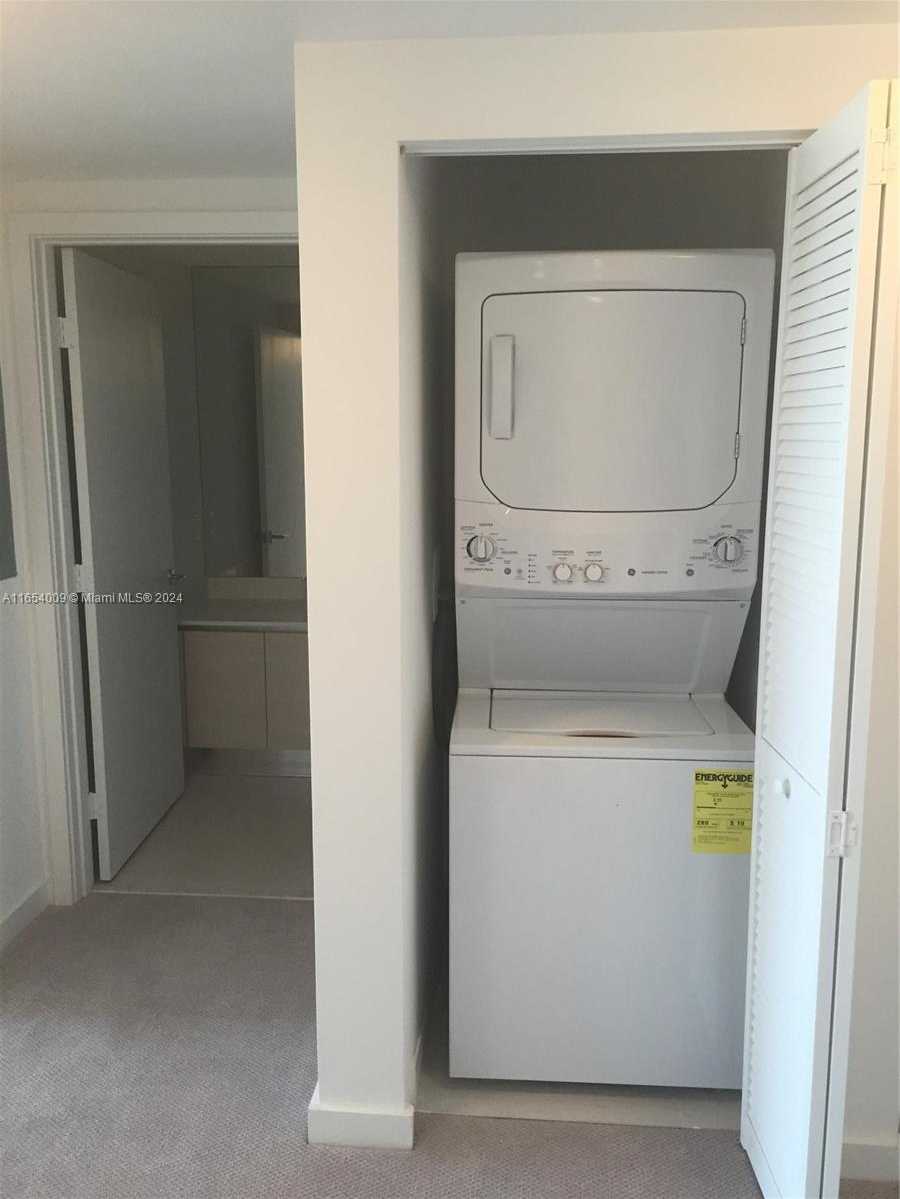 Small Image of 4250 BISCAYNE BLVD #1211, Miami Number 3