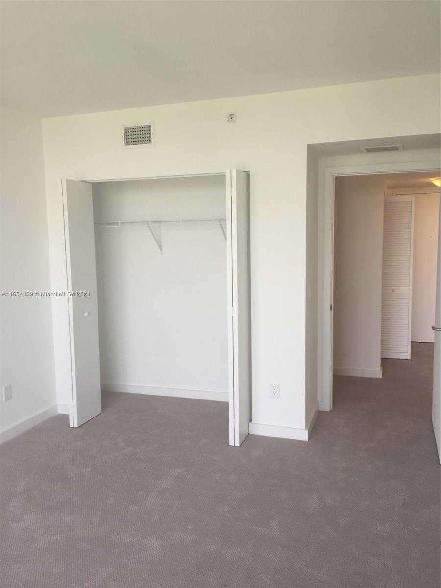 Small Image of 4250 BISCAYNE BLVD #1211, Miami Number 5