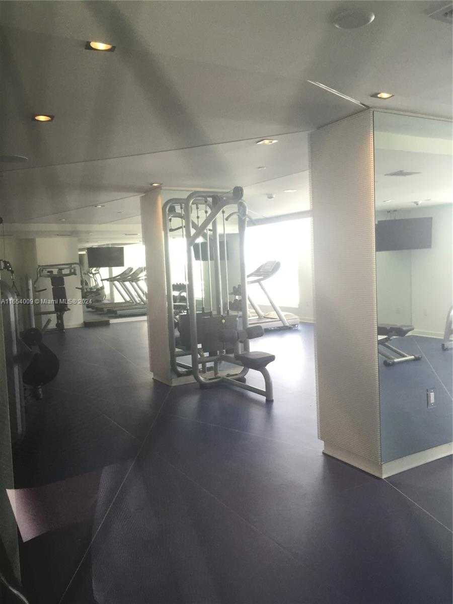 Small Image of 4250 BISCAYNE BLVD #1211, Miami Number 9
