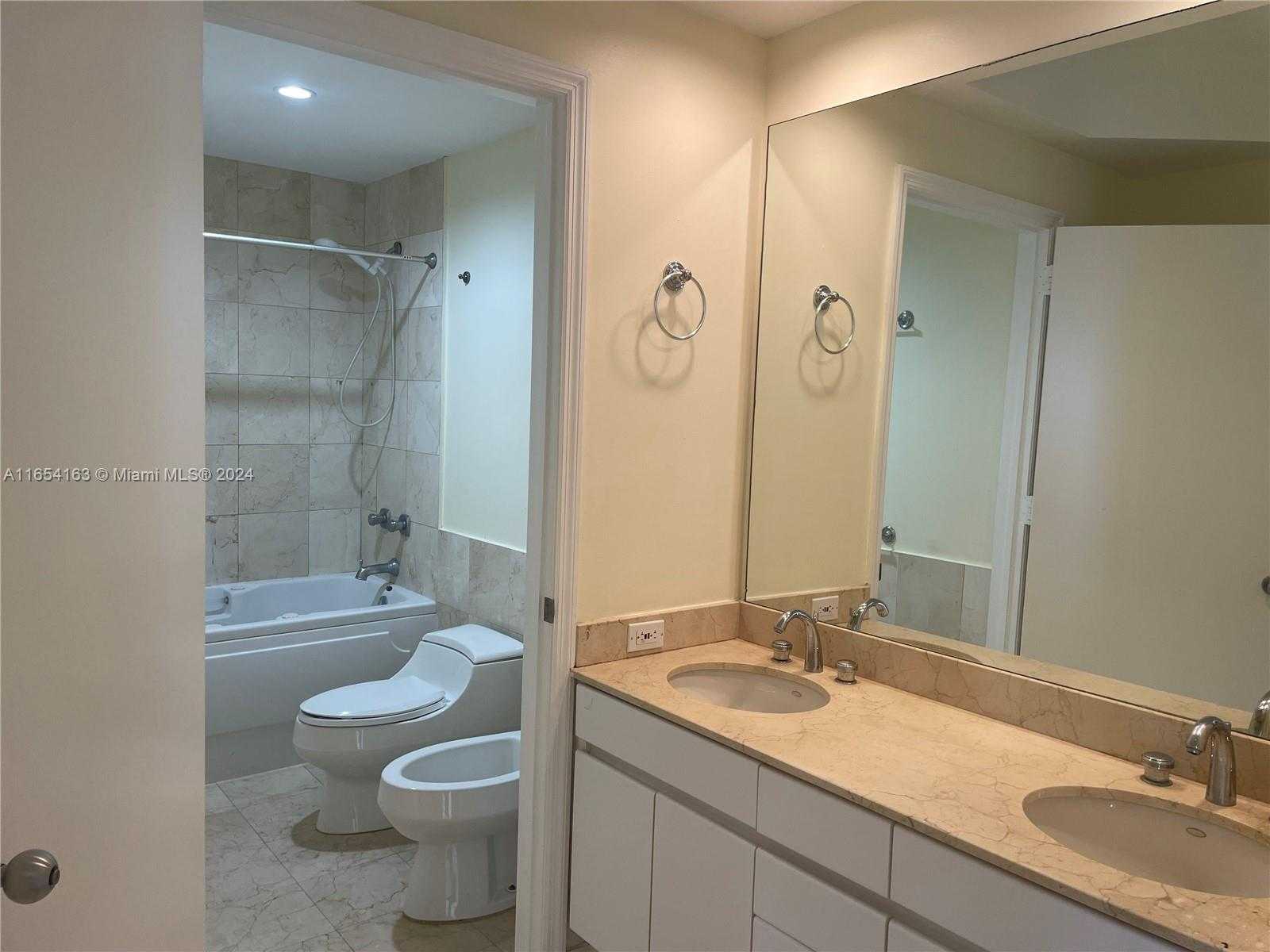 Small Image of 808 BRICKELL KEY DR #2003, Miami Number 13