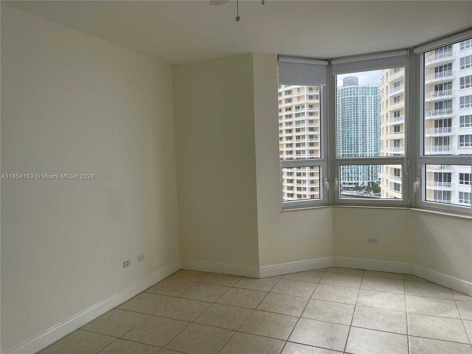 Small Image of 808 BRICKELL KEY DR #2003, Miami Number 7