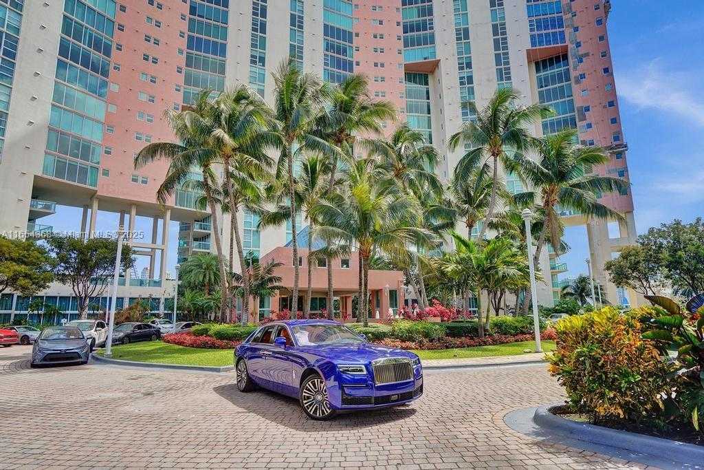 Small Image of 3370 HIDDEN BAY DR #2708, Aventura Number 16
