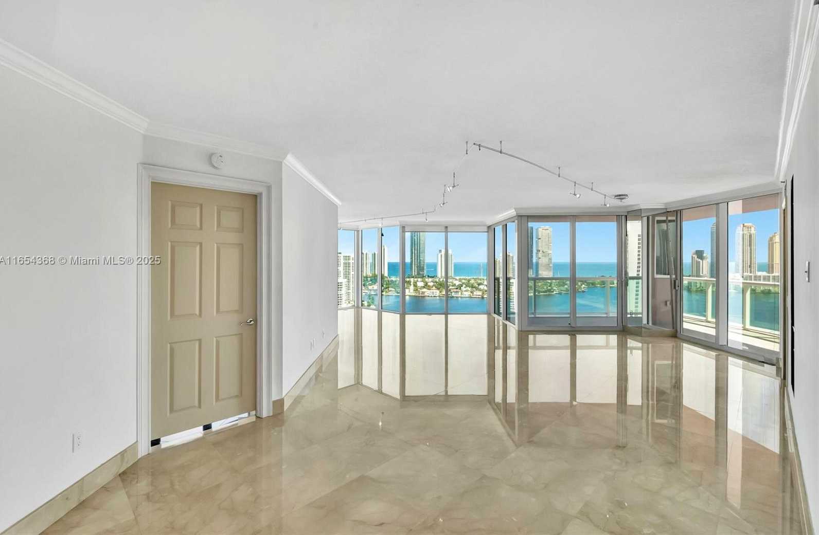 Small Image of 3370 HIDDEN BAY DR #2708, Aventura Number 19