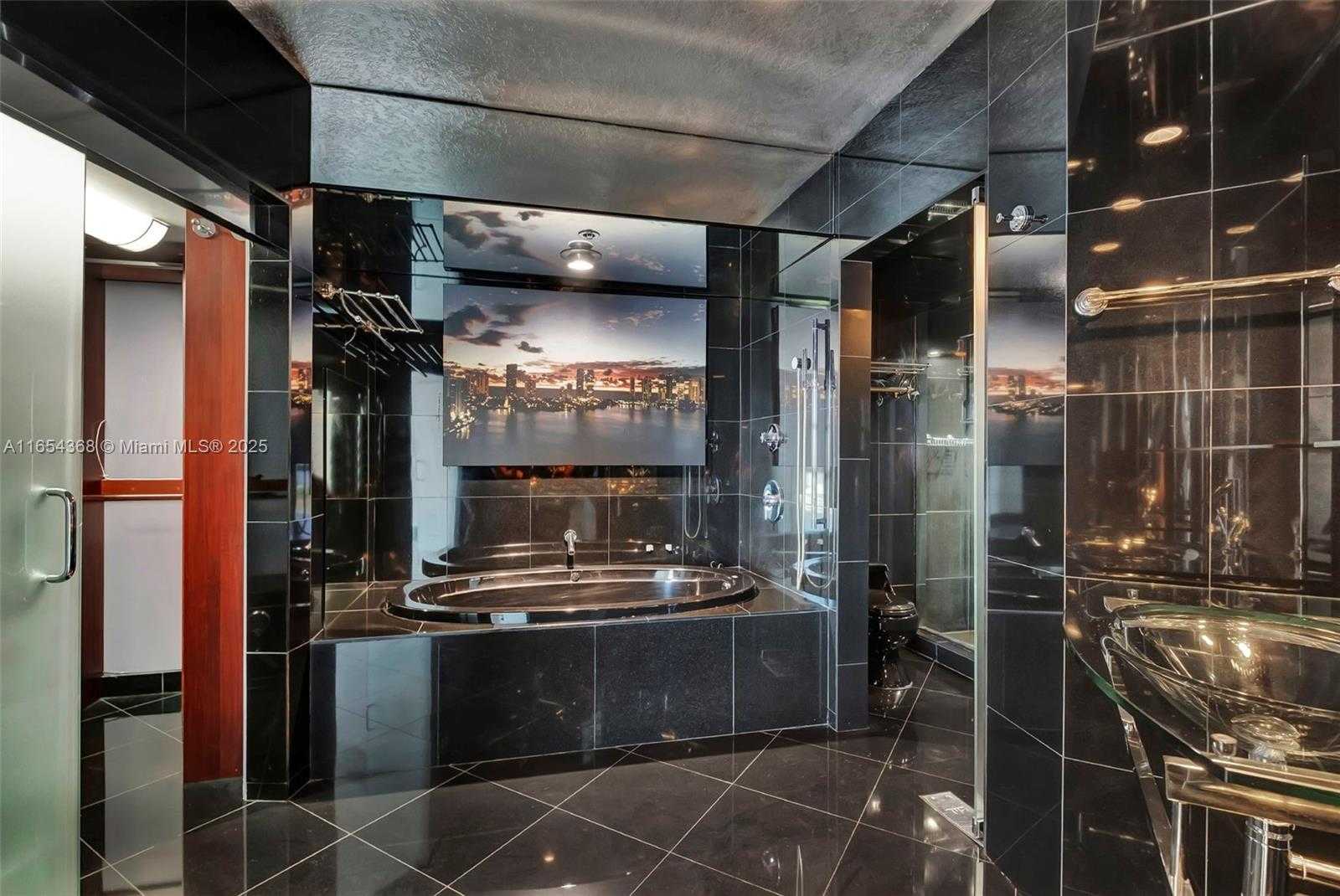 Small Image of 3370 HIDDEN BAY DR #2708, Aventura Number 29