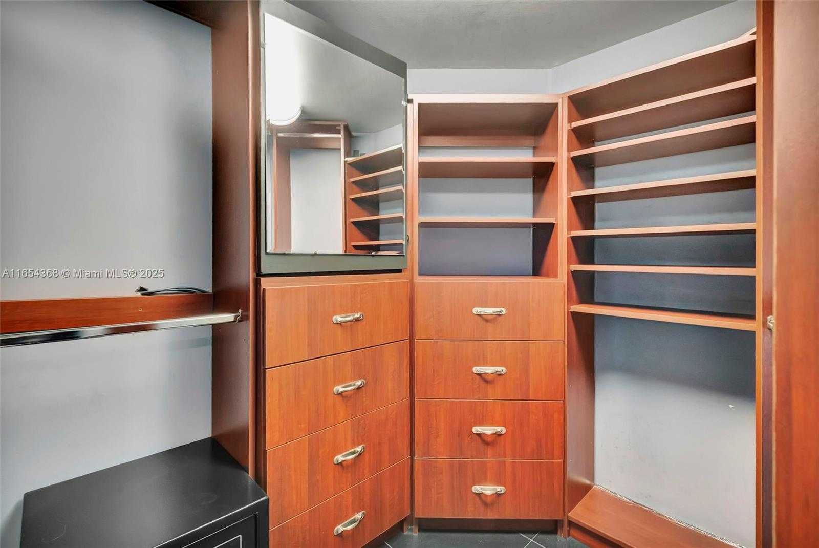 Small Image of 3370 HIDDEN BAY DR #2708, Aventura Number 31