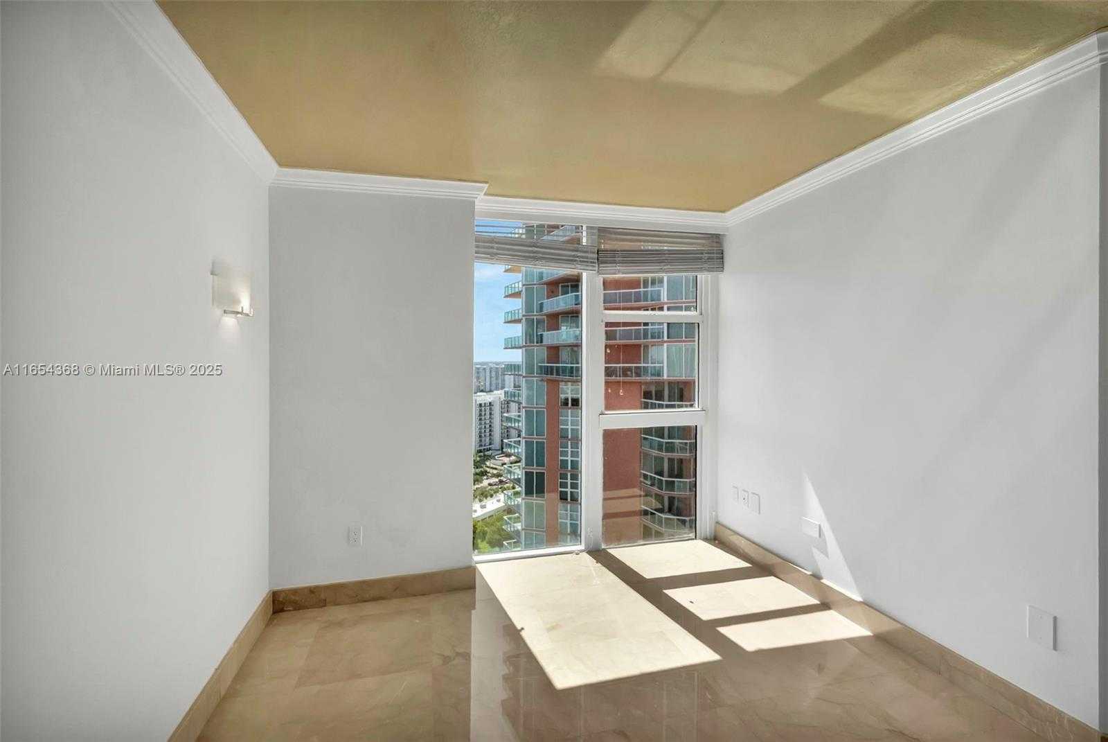 Small Image of 3370 HIDDEN BAY DR #2708, Aventura Number 39