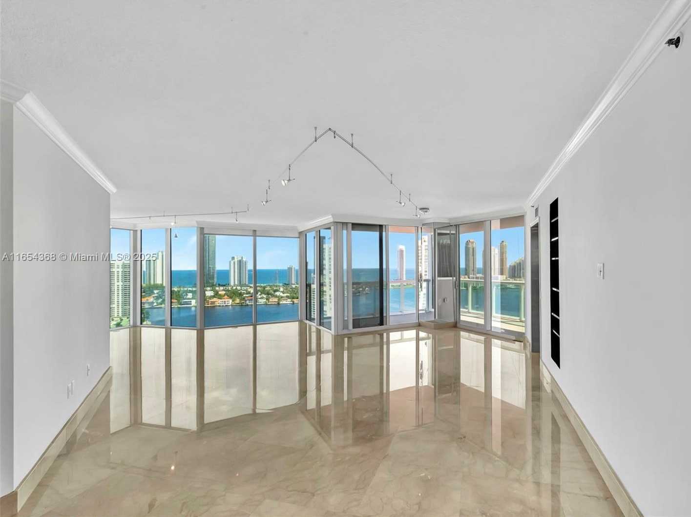 Small Image of 3370 HIDDEN BAY DR #2708, Aventura Number 9