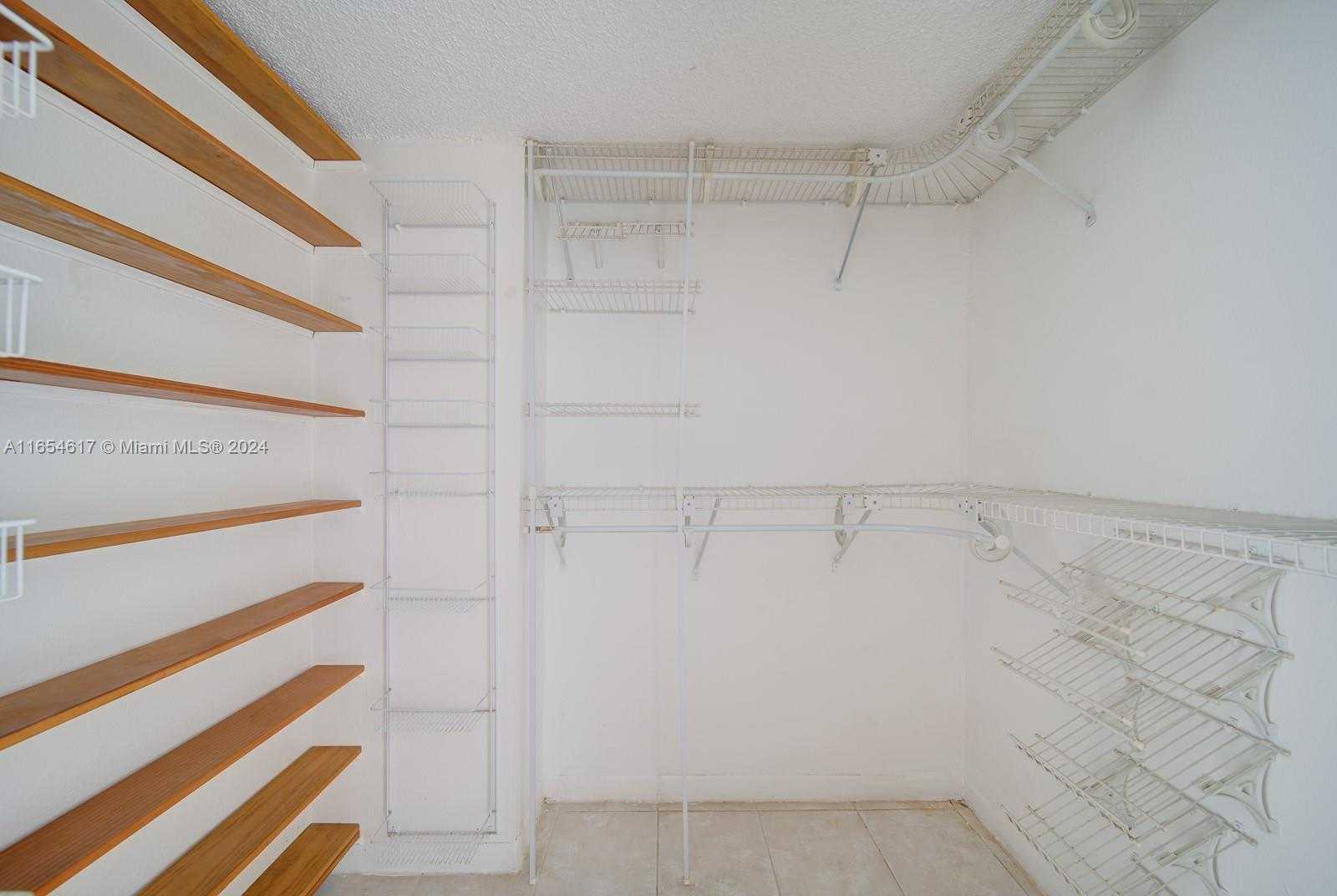 Small Image of 2903 NORTH MIAMI BEACH BLVD #1006, North Miami Beach Number 7