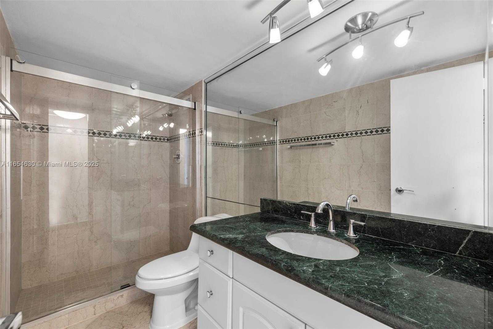 Small Image of 5151 COLLINS AVE #730 +DEN, Miami Beach Number 12