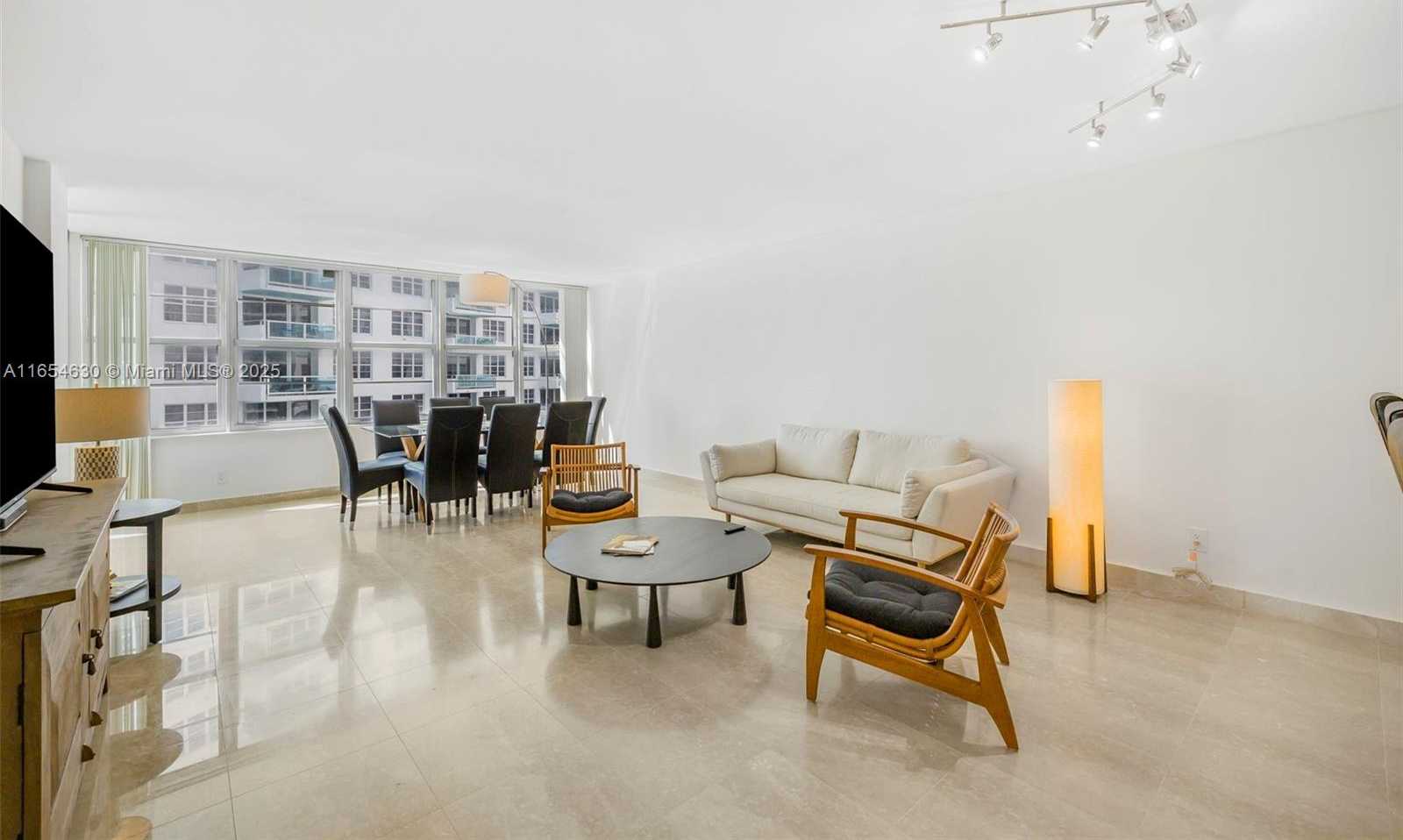 Small Image of 5151 COLLINS AVE #730 +DEN, Miami Beach Number 3