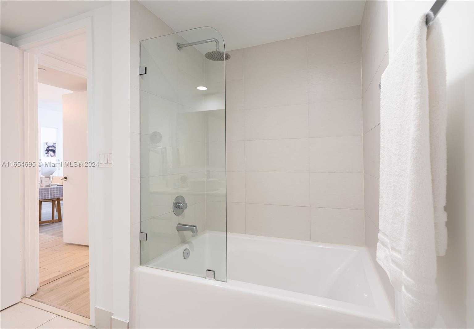 Small Image of 2602 EAST HALLANDALE BEACH BLVD #R2704, Hallandale Beach Number 4