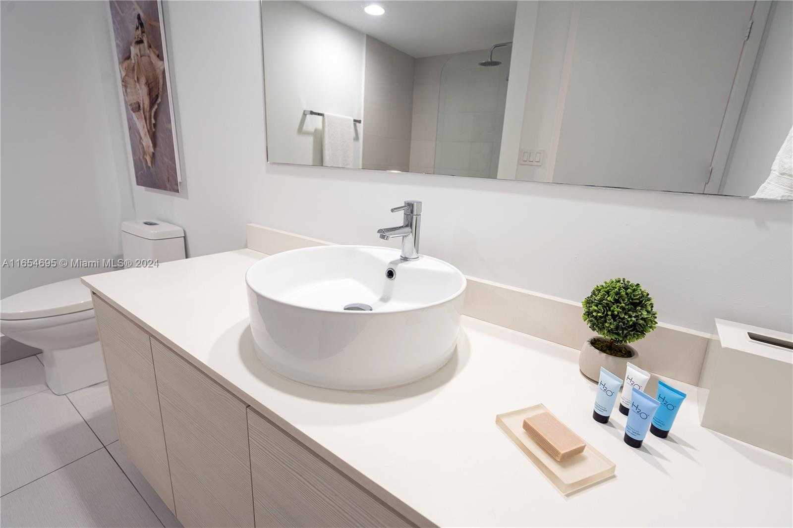 Small Image of 2602 EAST HALLANDALE BEACH BLVD #R2704, Hallandale Beach Number 8
