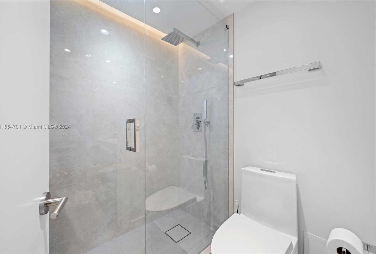 Small Image of 20505 EAST COUNTRY CLUB DR #231, Aventura Number 15