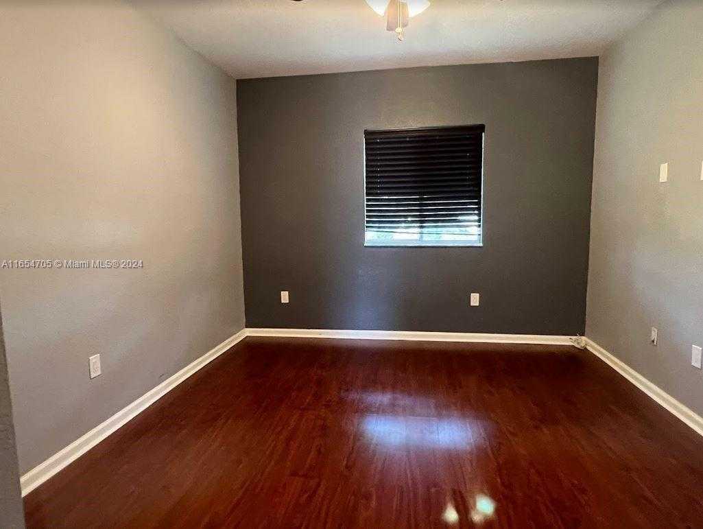 Small Image of 6407 CATALINA LN #6407, Tamarac Number 14