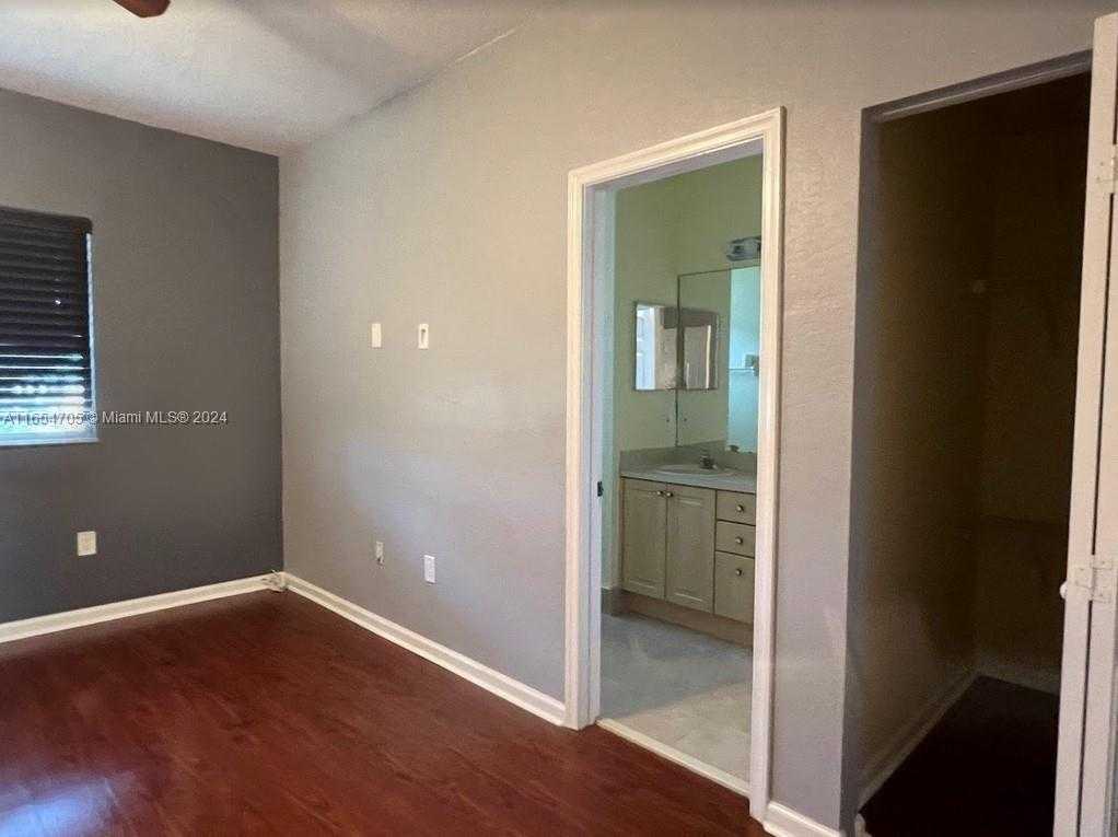 Small Image of 6407 CATALINA LN #6407, Tamarac Number 15