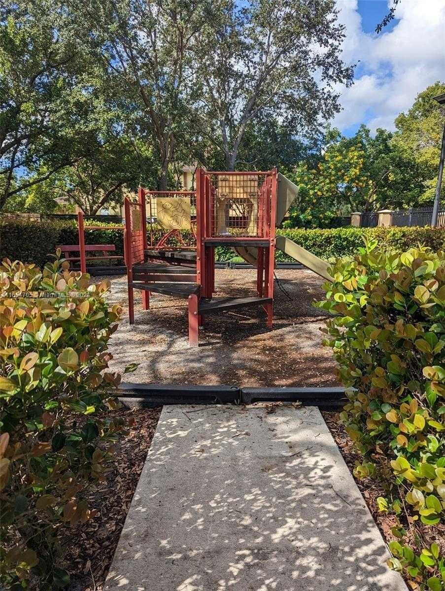 Small Image of 6407 CATALINA LN #6407, Tamarac Number 19