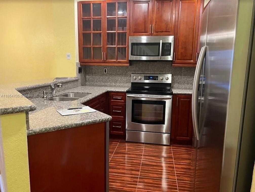 Small Image of 6407 CATALINA LN #6407, Tamarac Number 7