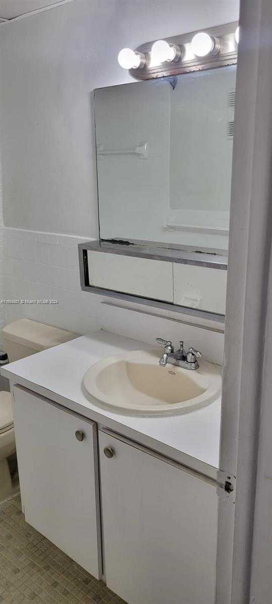 Small Image of 6960 MIAMI GARDENS DR #2-525, Hialeah Number 16
