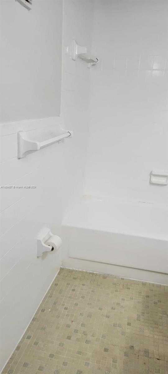 Small Image of 6960 MIAMI GARDENS DR #2-525, Hialeah Number 18