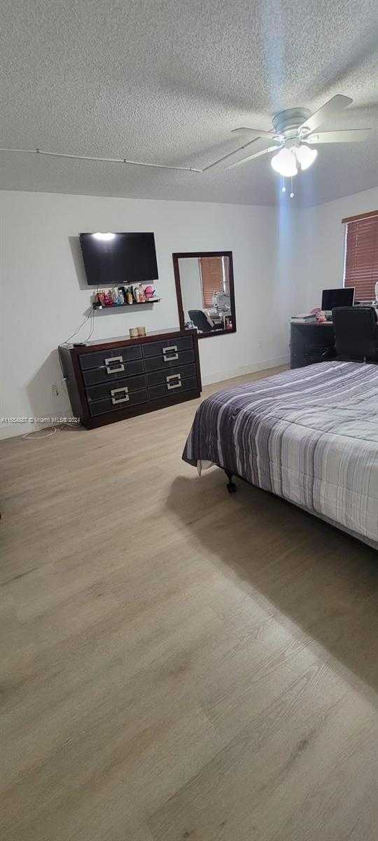 Small Image of 6960 MIAMI GARDENS DR #2-525, Hialeah Number 21