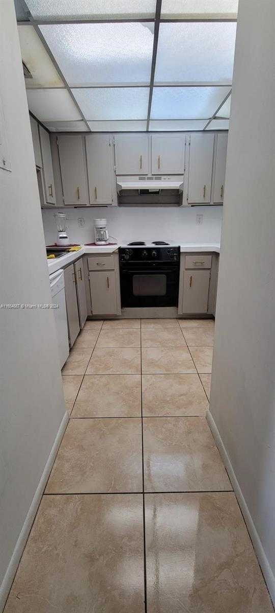 Small Image of 6960 MIAMI GARDENS DR #2-525, Hialeah Number 8