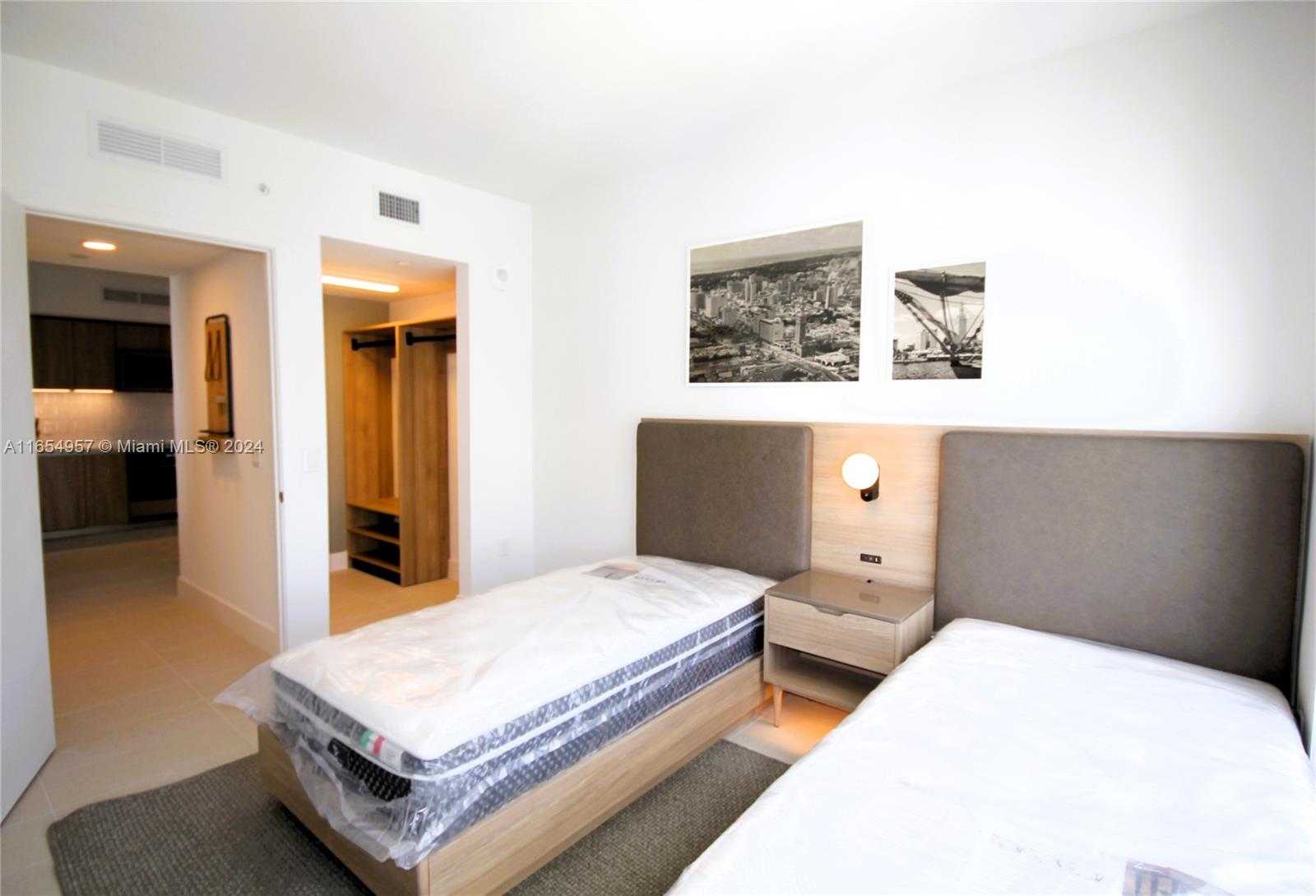 Small Image of 601 NORTH EAST 1 AVE #4015, Miami Number 12