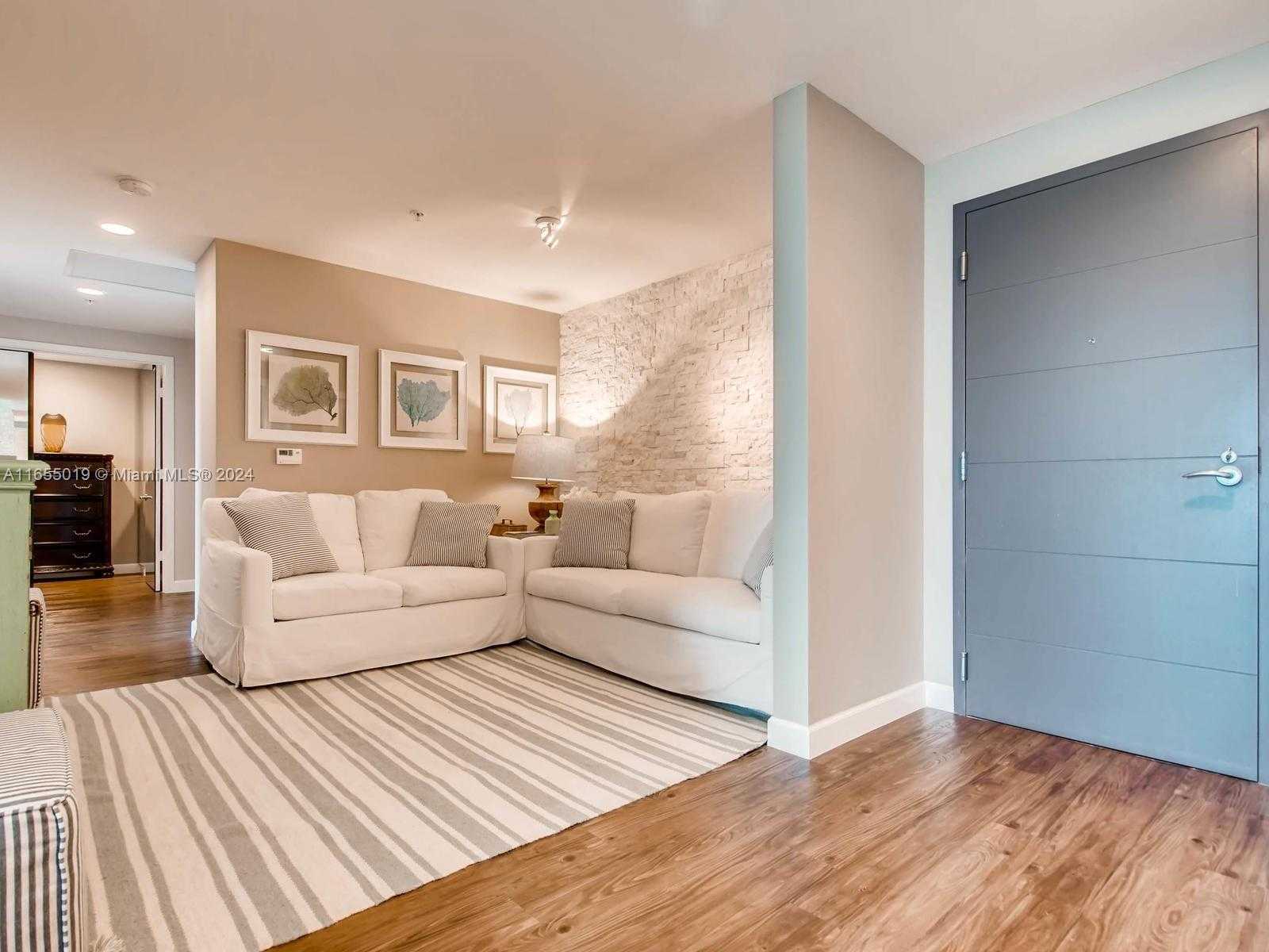Small Image of 17301 BISCAYNE BLVD #2306, North Miami Beach Number 12