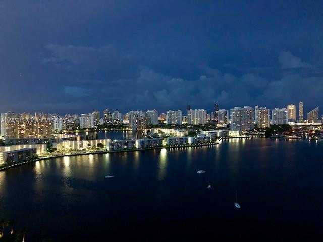 Small Image of 17301 BISCAYNE BLVD #2306, North Miami Beach Number 25