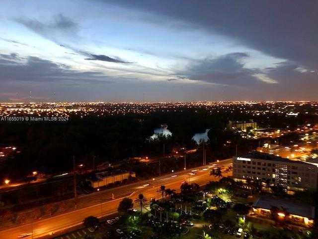 Small Image of 17301 BISCAYNE BLVD #2306, North Miami Beach Number 27