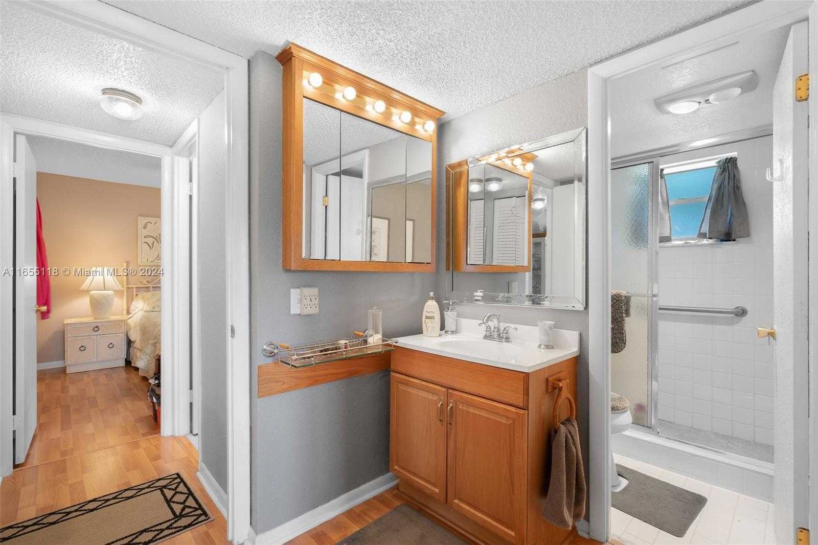 Small Image of 3210 HOLIDAY SPRINGS BLVD #2-309, Margate Number 16