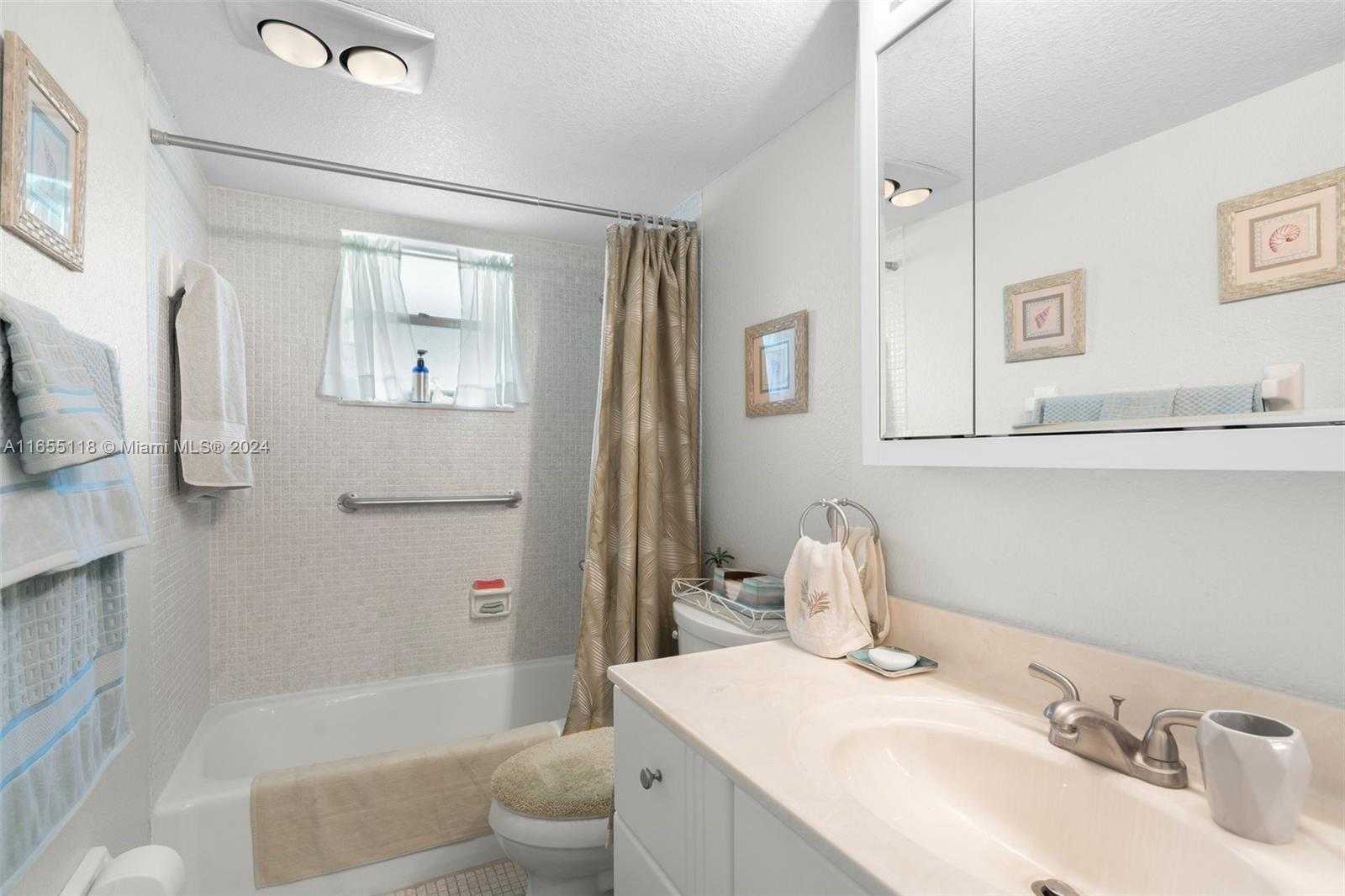 Small Image of 3210 HOLIDAY SPRINGS BLVD #2-309, Margate Number 19