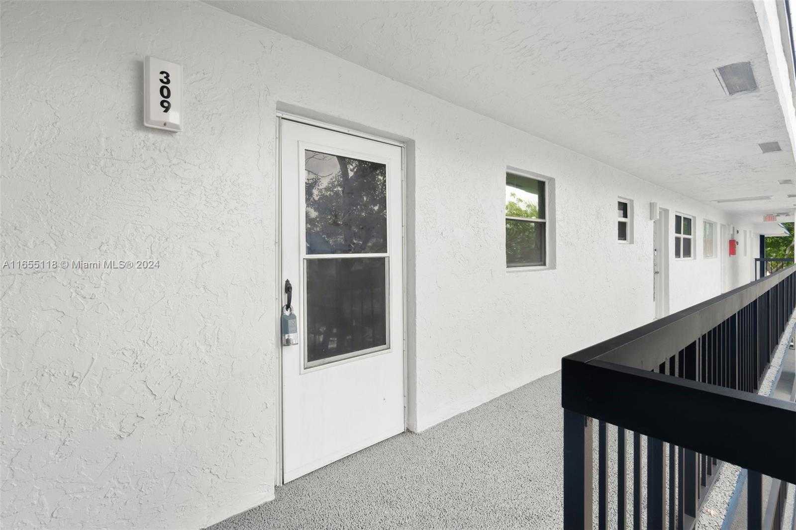Small Image of 3210 HOLIDAY SPRINGS BLVD #2-309, Margate Number 21